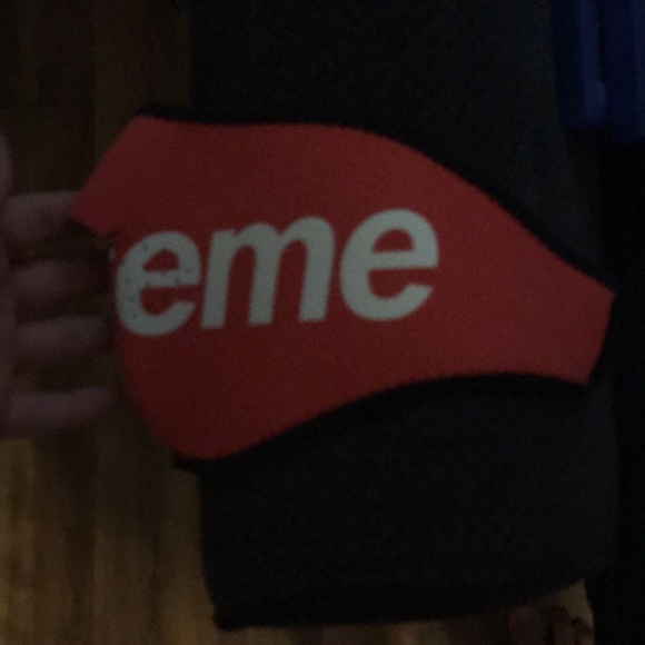 Supreme mask - Picture 3 of 3